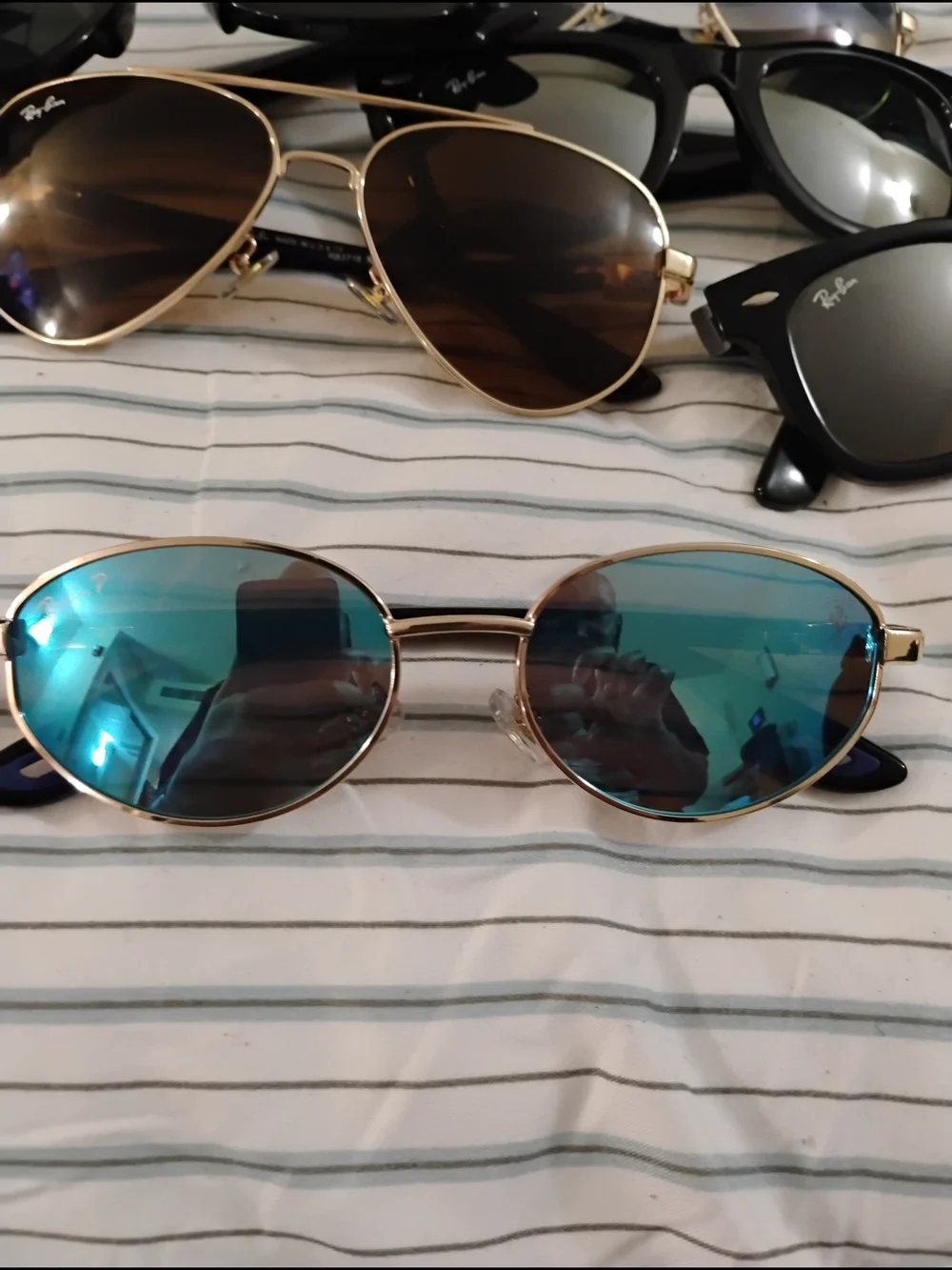 Statistics!!Gold Frame Sunglasses with Black Lenses, Statistics!!